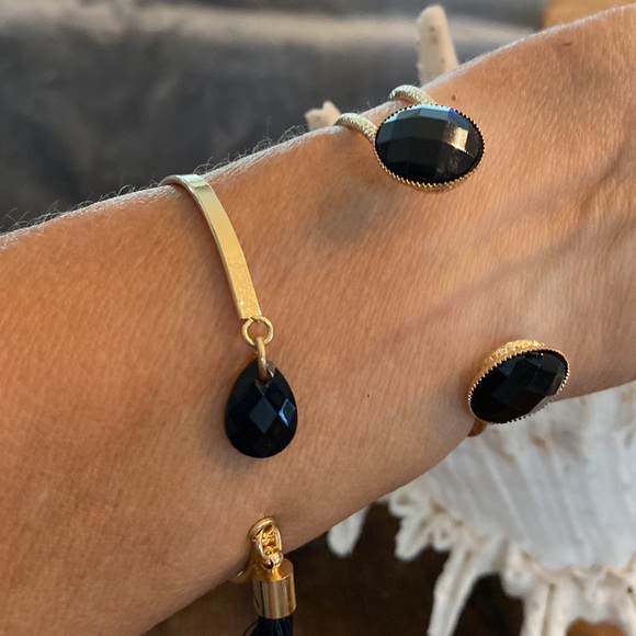Pretty gold tone, bracelets with black stones. - Picture 5 of 6